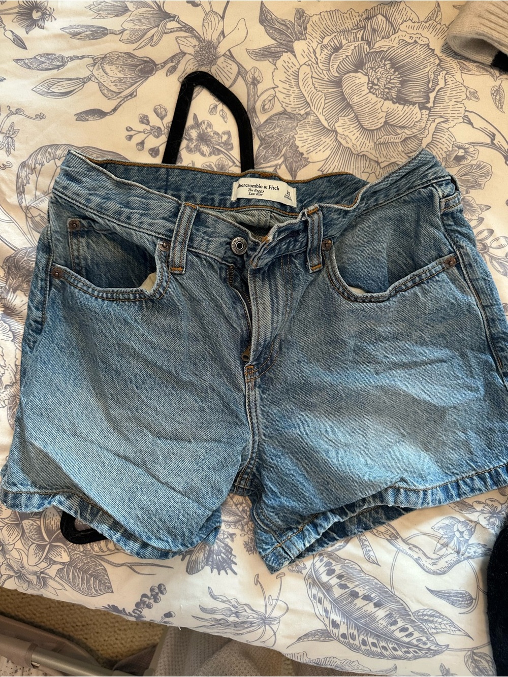 Abercrombie & Fitch Women's Medium Blue Denim Jean Shorts